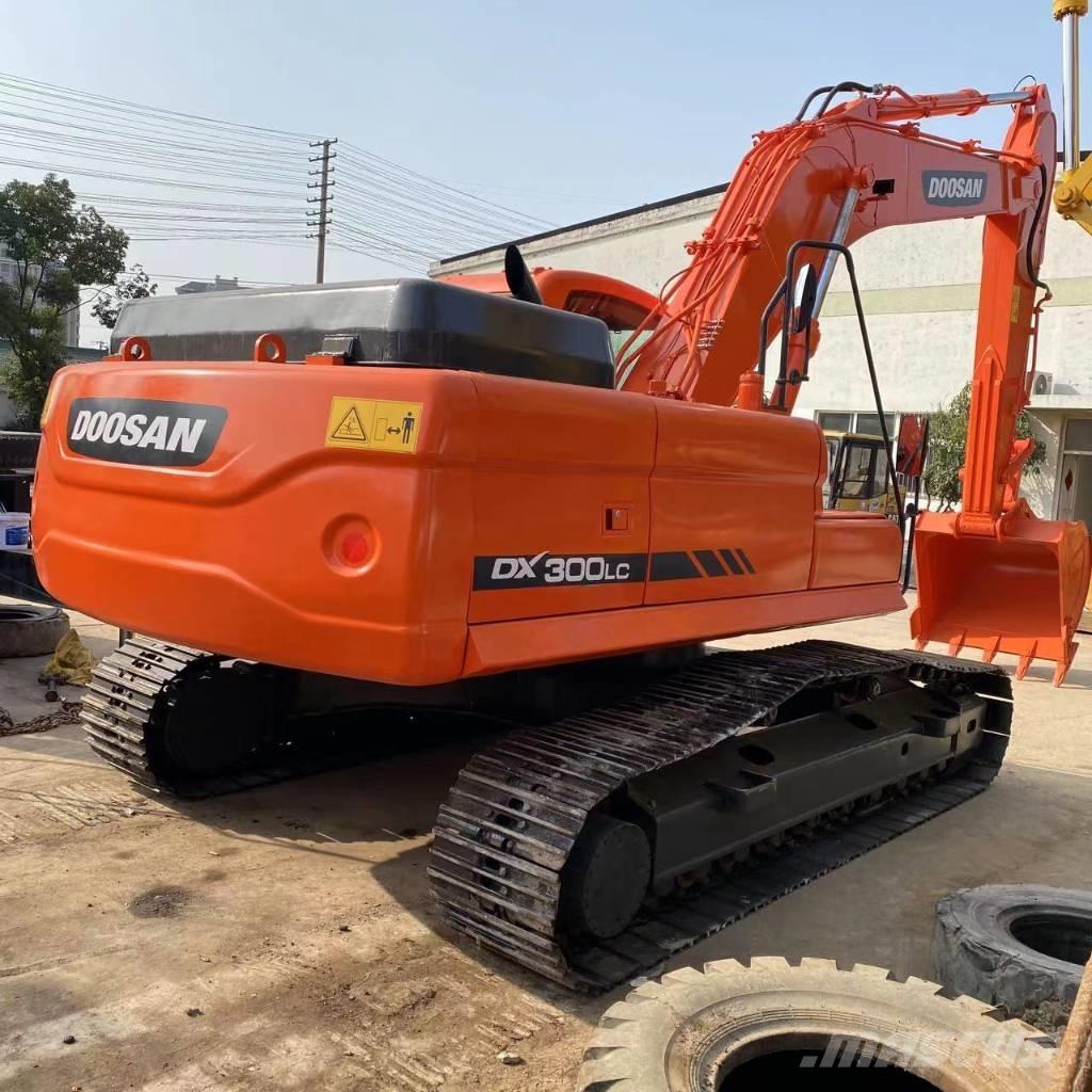 Doosan DX 300 LC Paletli ekskavatörler