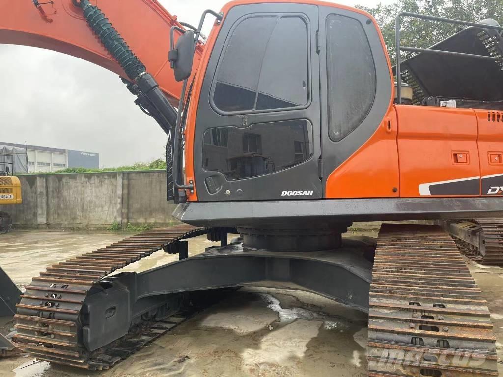 Doosan DX 300 LC Paletli ekskavatörler