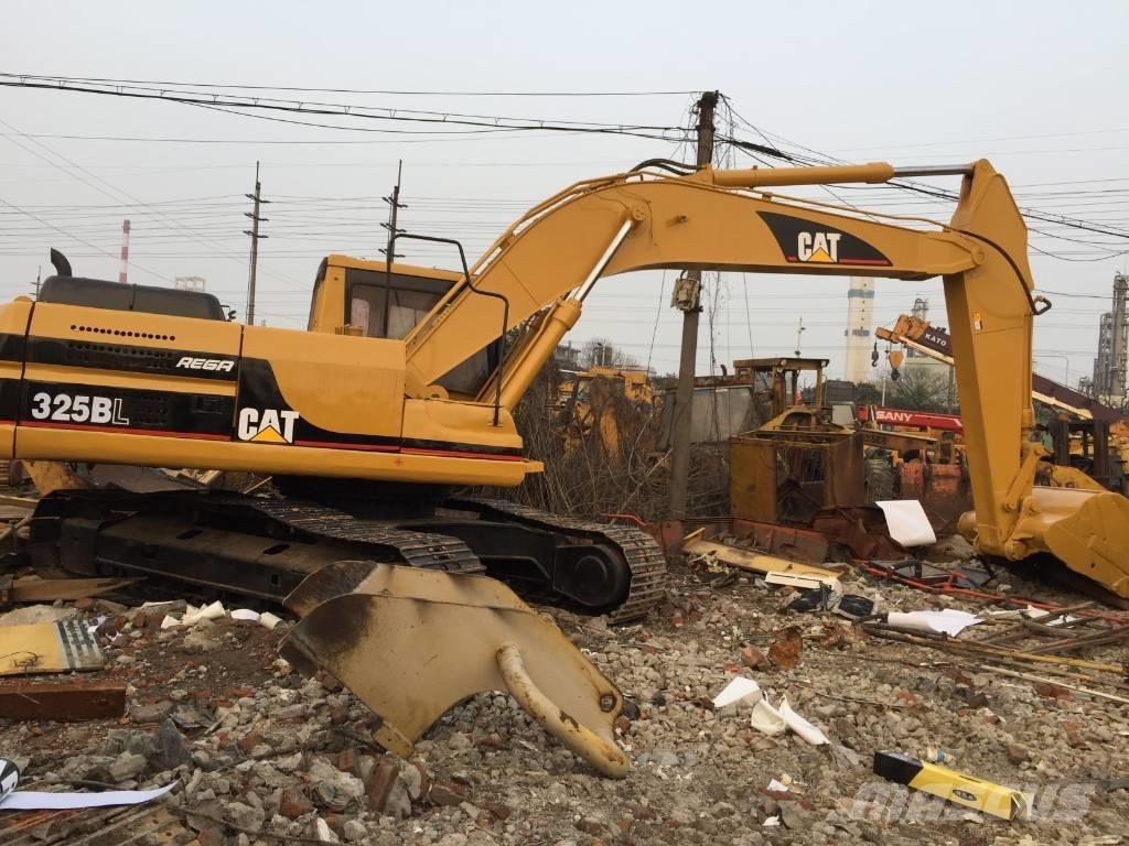 CAT 325 B L Paletli ekskavatörler