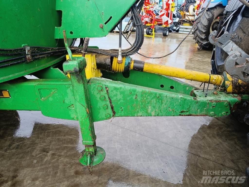 Peecon 26M³ Mikser besleyiciler