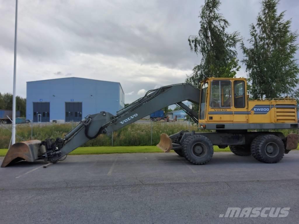 Volvo EW 200 Lastik tekerli ekskavatörler