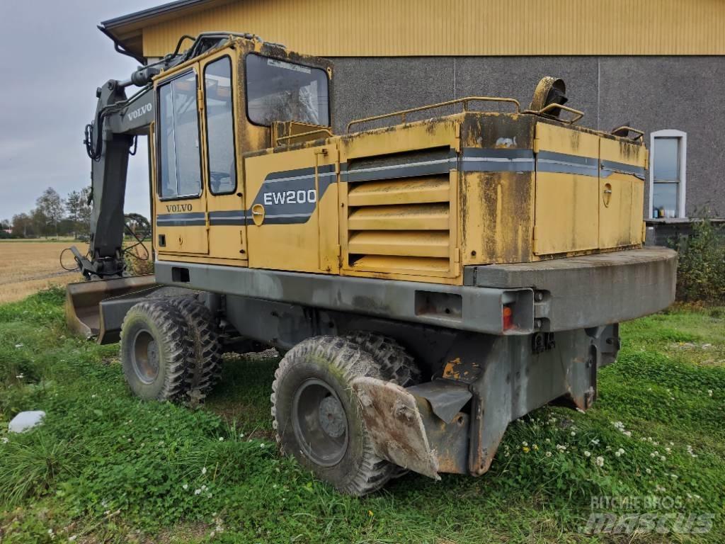 Volvo EW 200 Lastik tekerli ekskavatörler