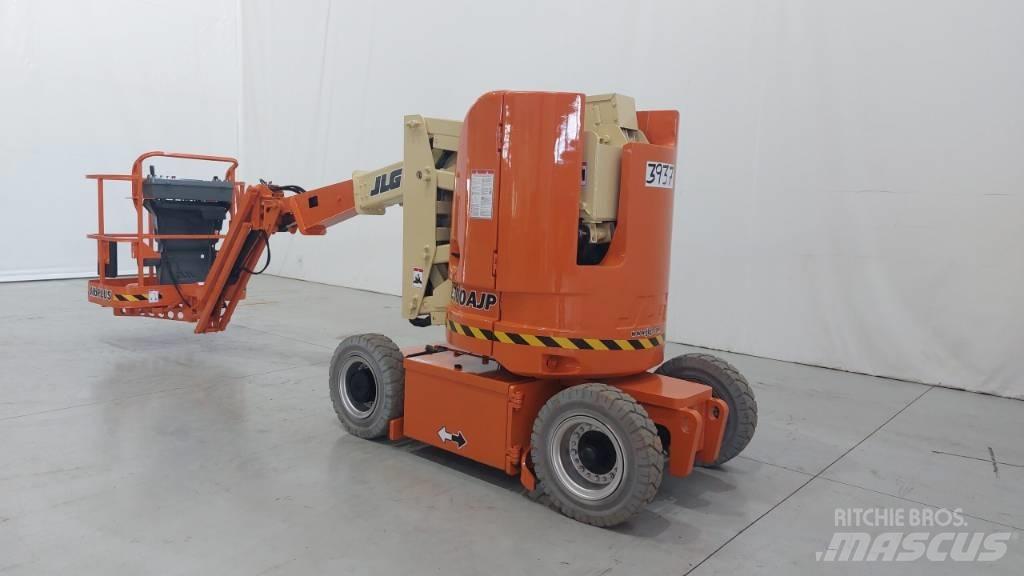 JLG E300AJP Körüklü personel platformları