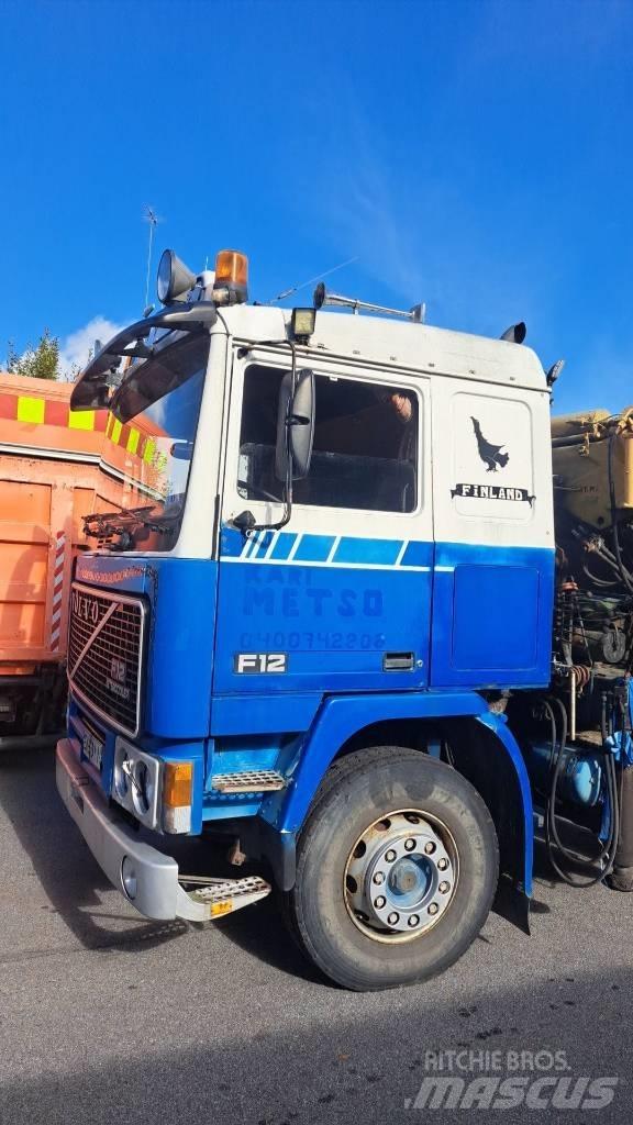 Volvo F 12 Araç üzeri vinçler