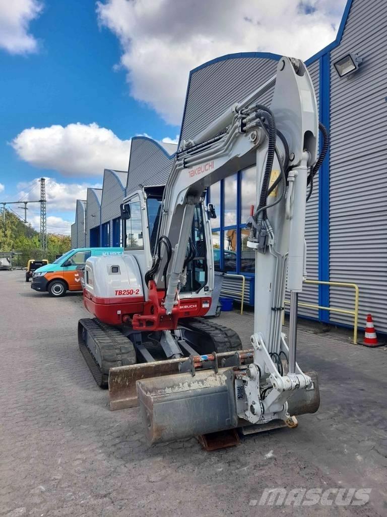 Takeuchi TB 250-2 Mini ekskavatörler, 7 tona dek