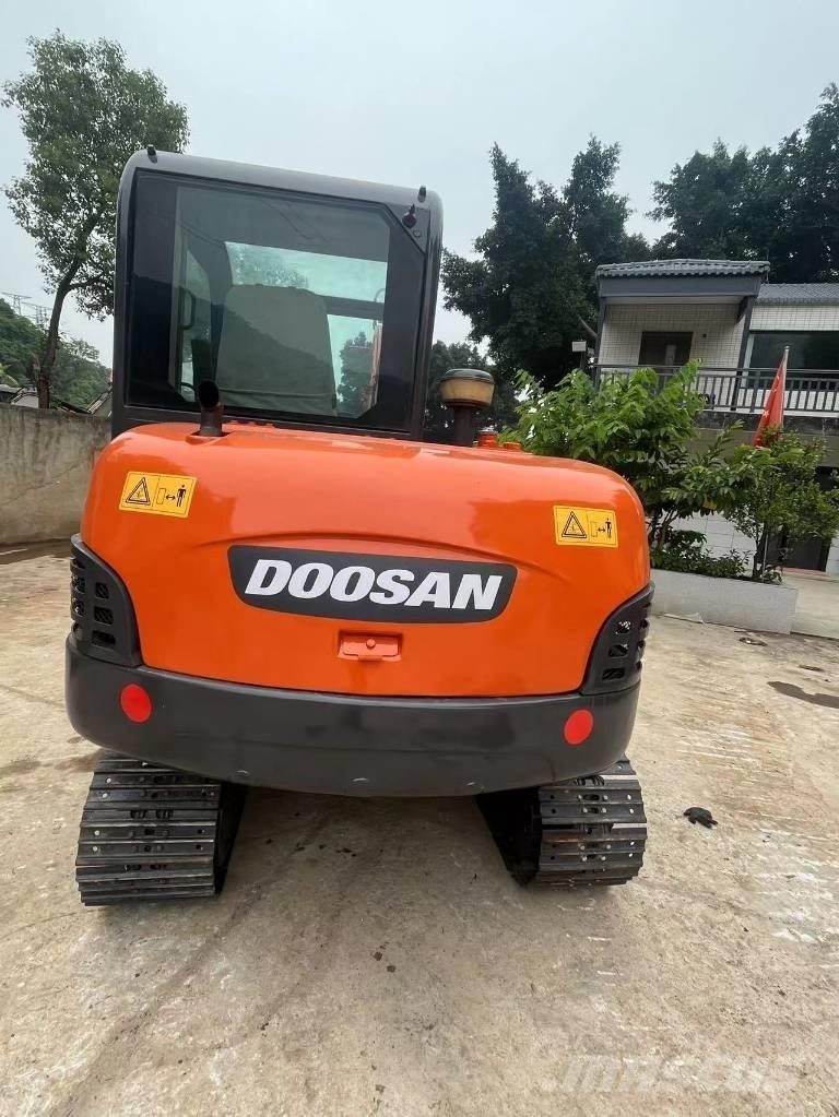 Doosan DH 60-7 Mini ekskavatörler, 7 tona dek