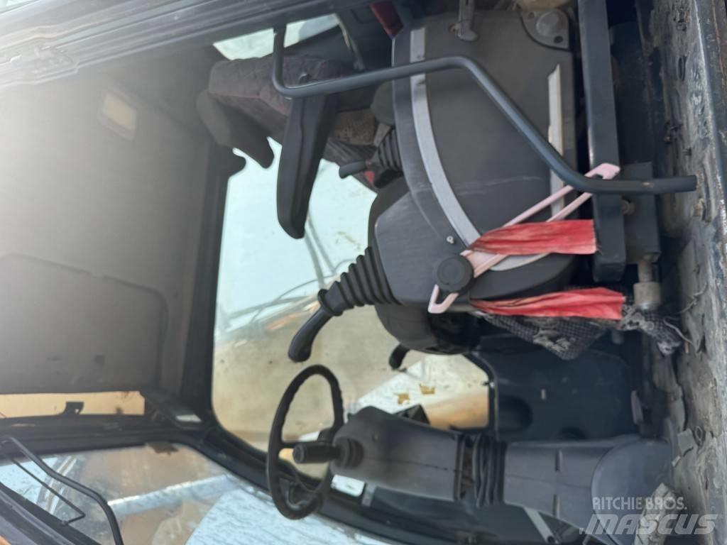 Hyundai R 150 W-9 Lastik tekerli ekskavatörler