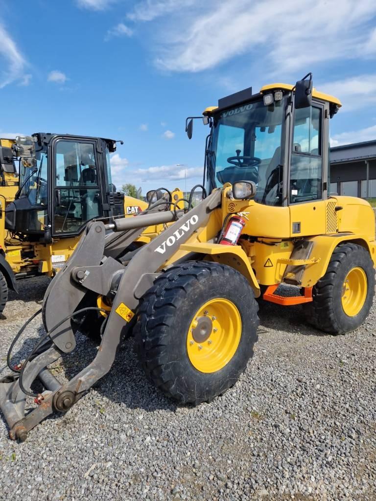 Volvo L 30 G Tekerlekli yükleyiciler