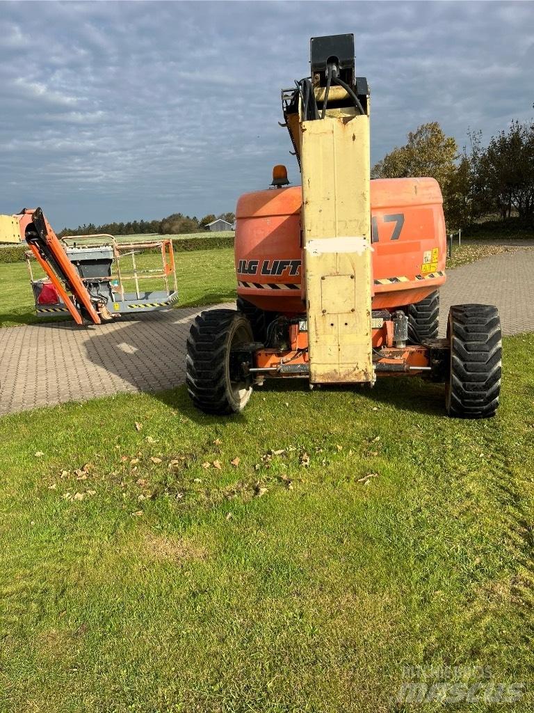 JLG 600 AJ Körüklü personel platformları