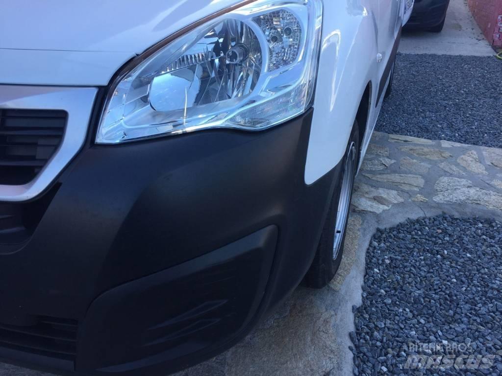 Peugeot Partner Panel vanlar