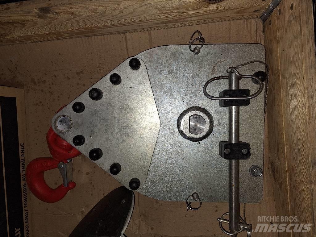 Böcker Anhängerkran Diger vinçler