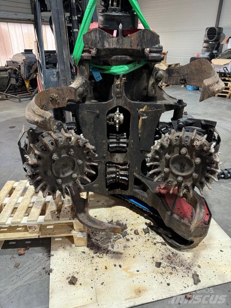 Komatsu C 144 Ağaç budama makineleri