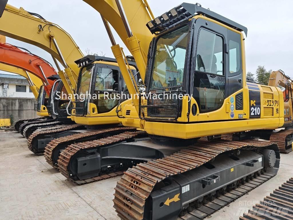 Komatsu PC210-8 Paletli ekskavatörler