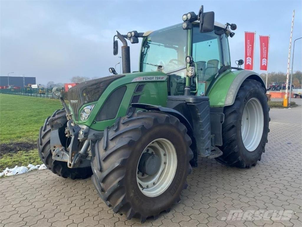 Fendt 724 PROFI Traktörler