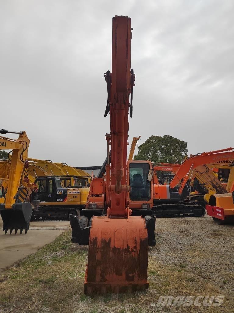 Doosan DH 210 W-7 Lastik tekerli ekskavatörler