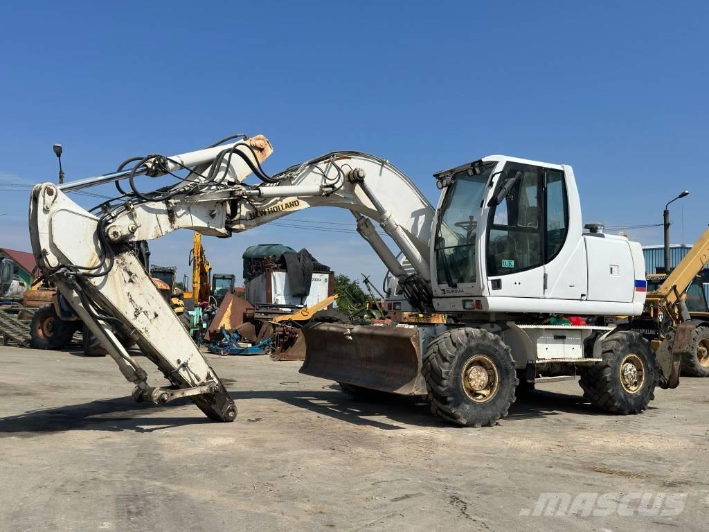 New Holland MH Plus Lastik tekerli ekskavatörler