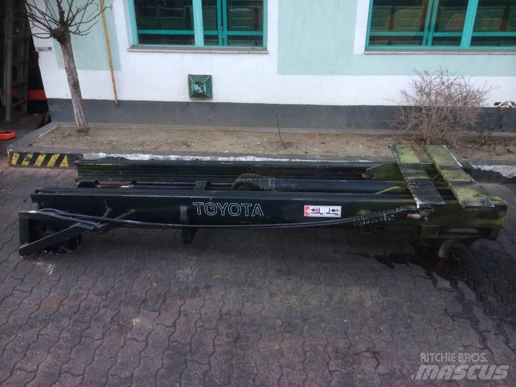 Toyota 6FD25 M-0240 Direkler ve bomlar