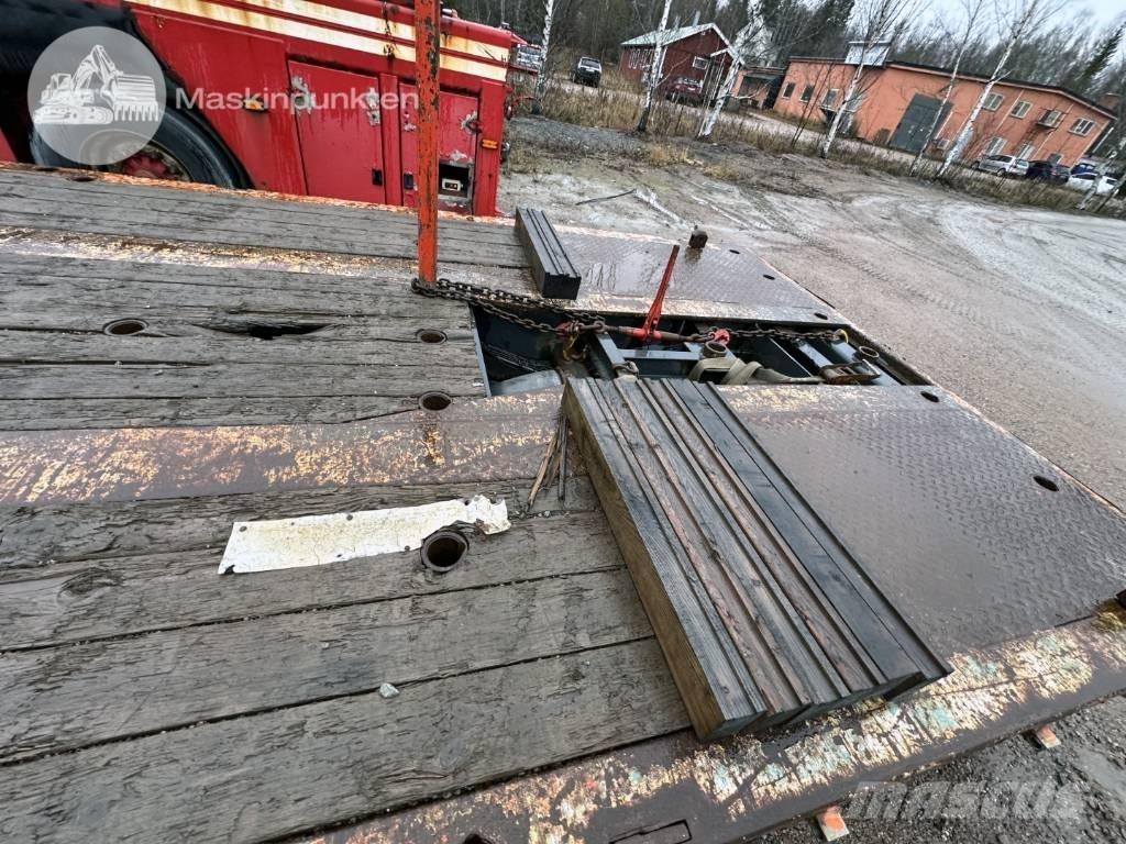 Briab Jumbotrailer Low loader yari çekiciler