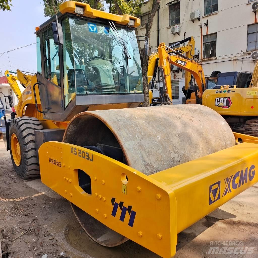 XCMG XS 202J Tek tamburlu silindirler