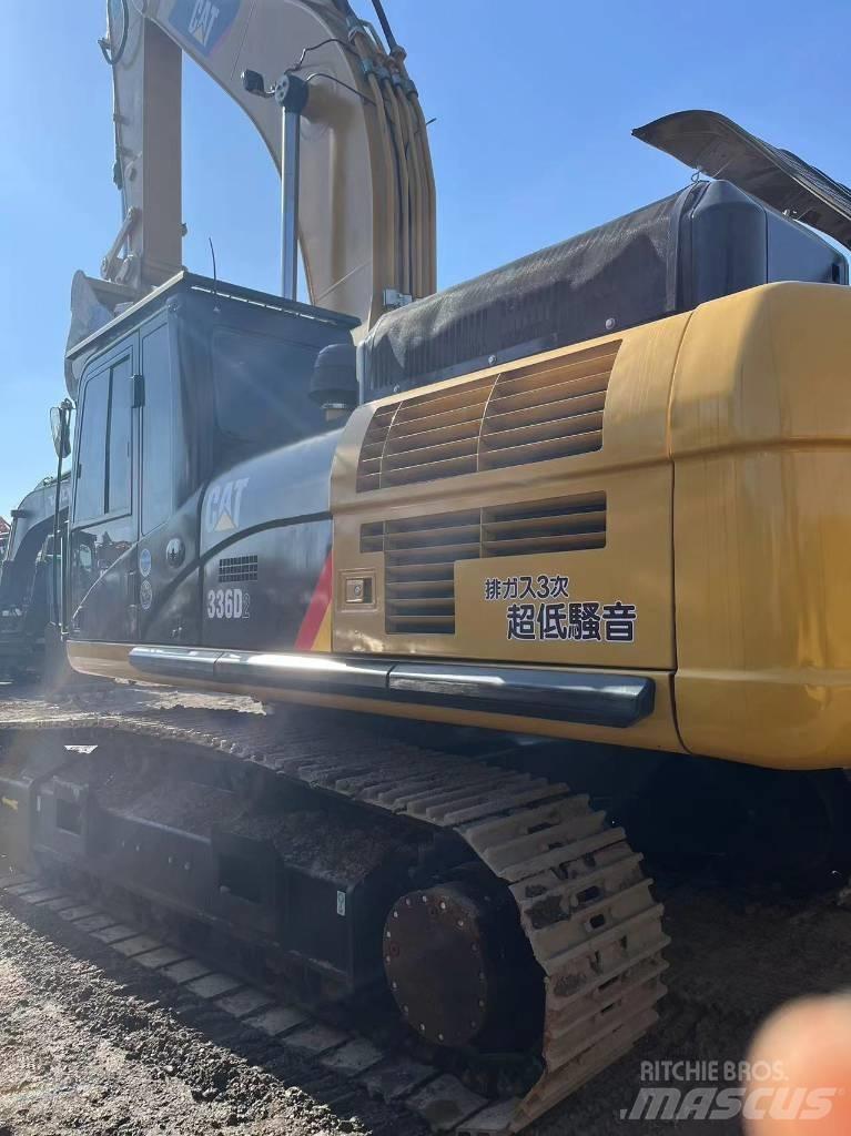 CAT 336D2 Paletli ekskavatörler