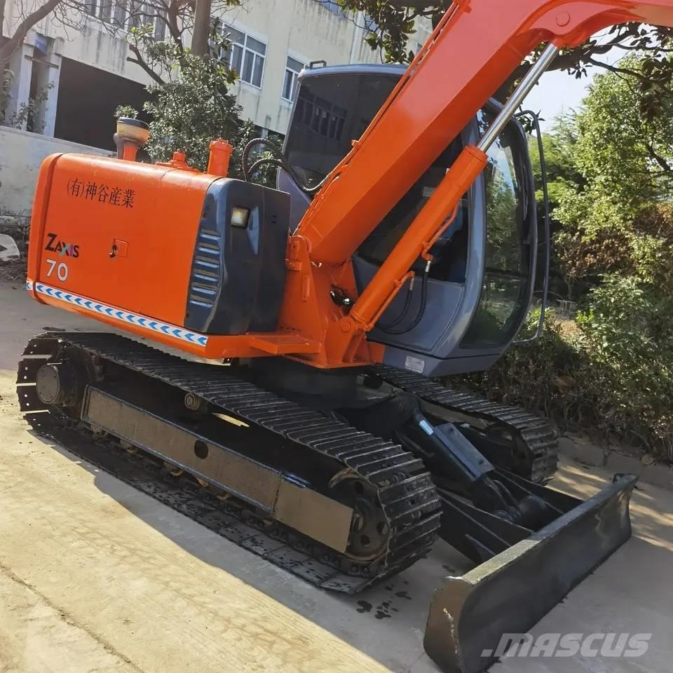 Hitachi ZX70 Midi ekskavatörler 7 - 12 t