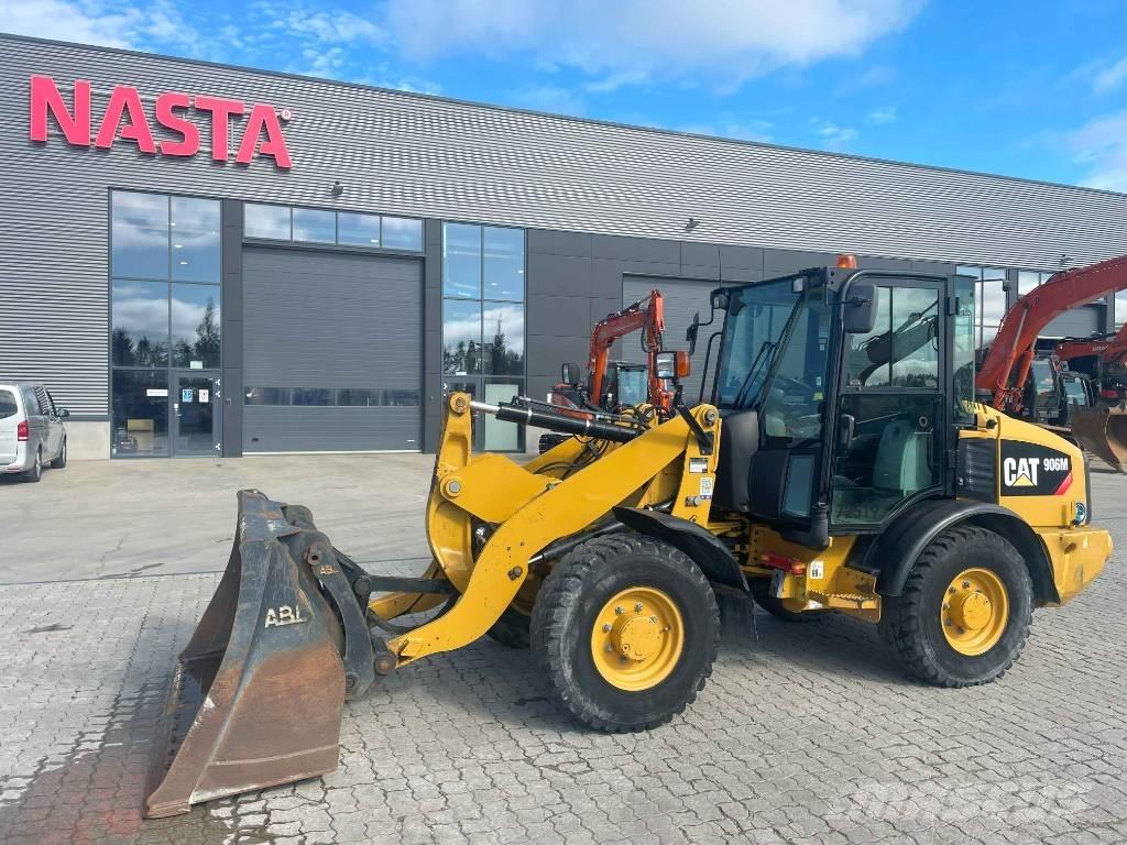 CAT 906M Tekerlekli yükleyiciler