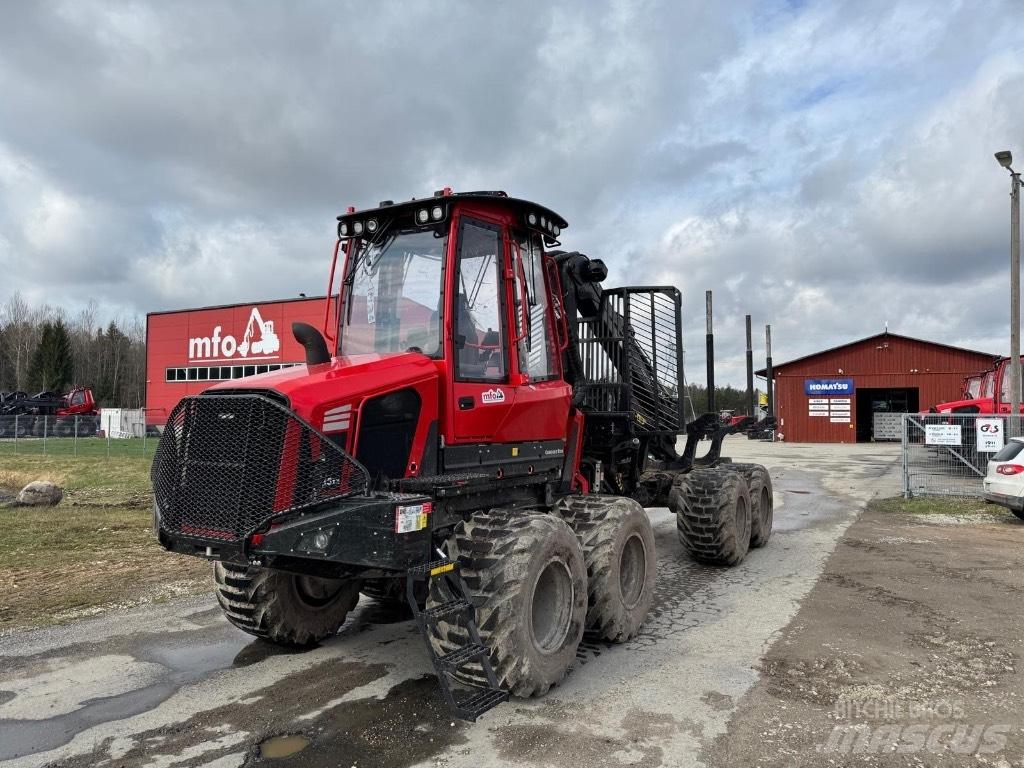 Komatsu 835 Tomruk yükleyici traktörler