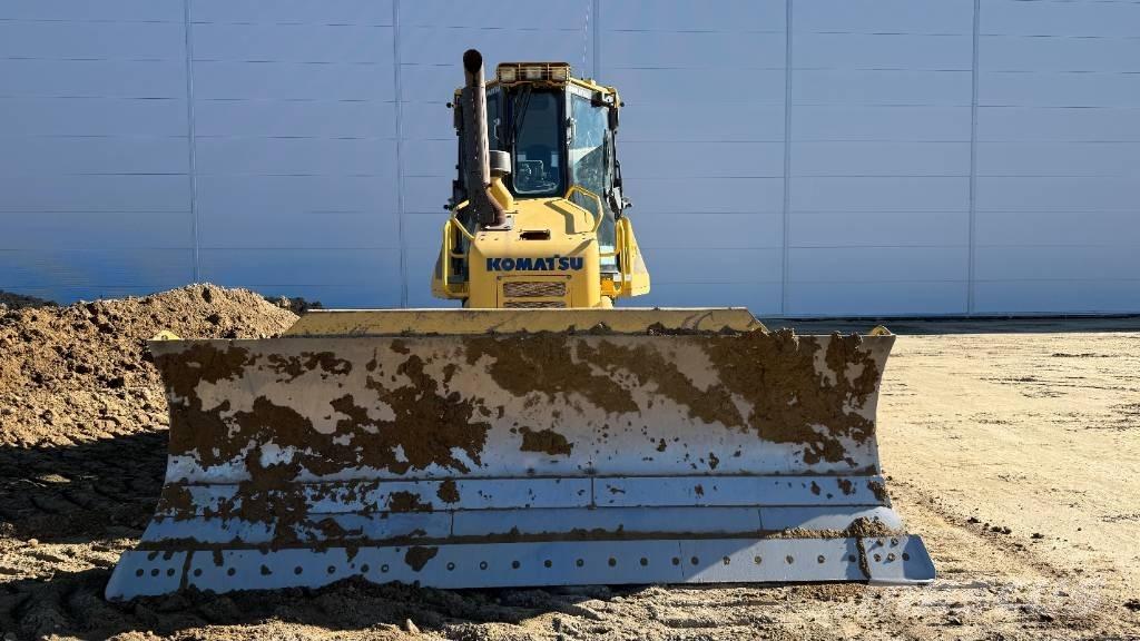 Komatsu D 61 PXI-23 Paletli dozerler
