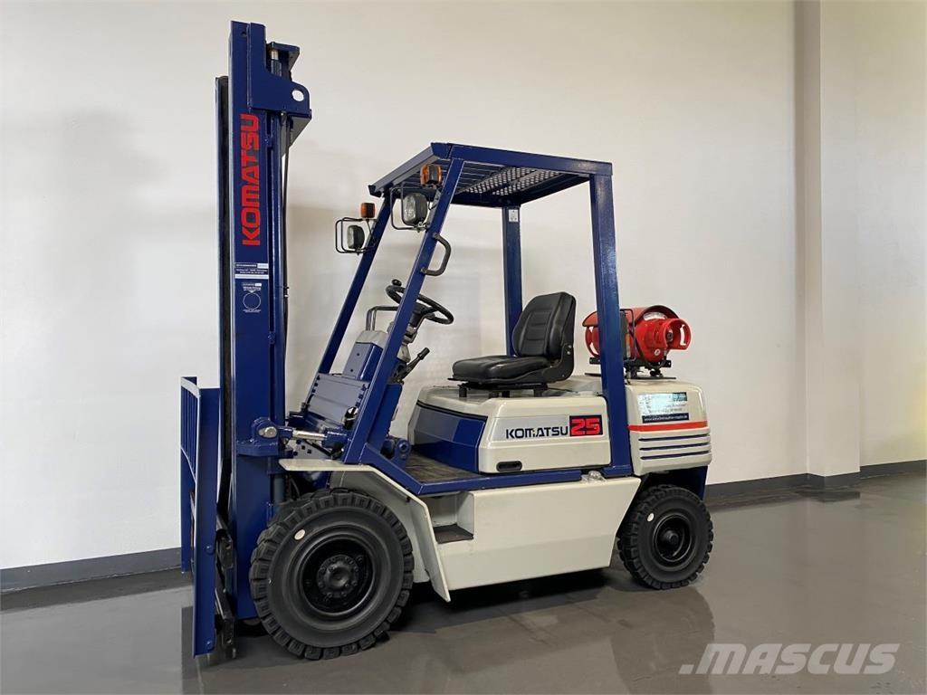Komatsu FG25T-11E LPG'li forkliftler