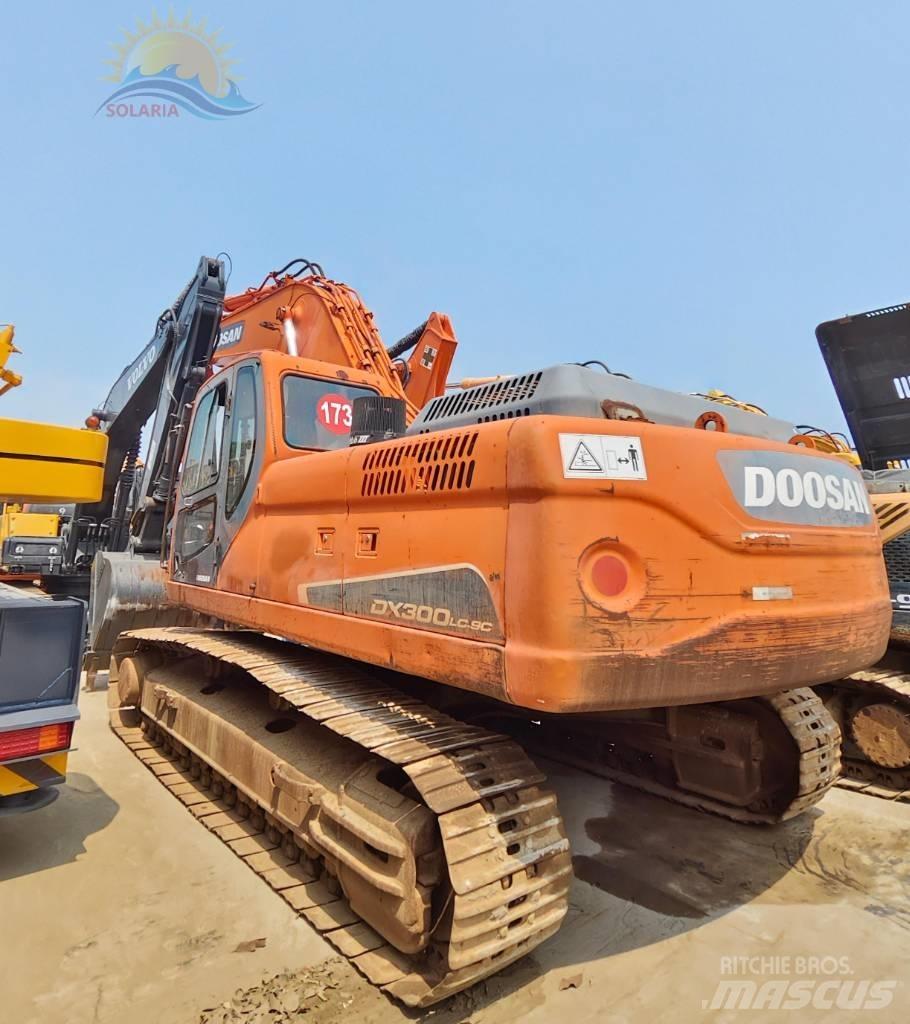 Doosan DX 300 LC Paletli ekskavatörler