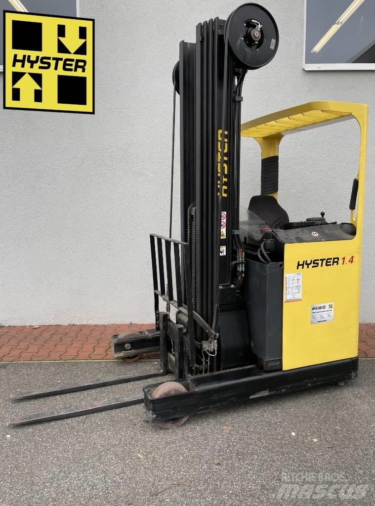 Hyster R1.4H Reach truck - depo içi istif araçları