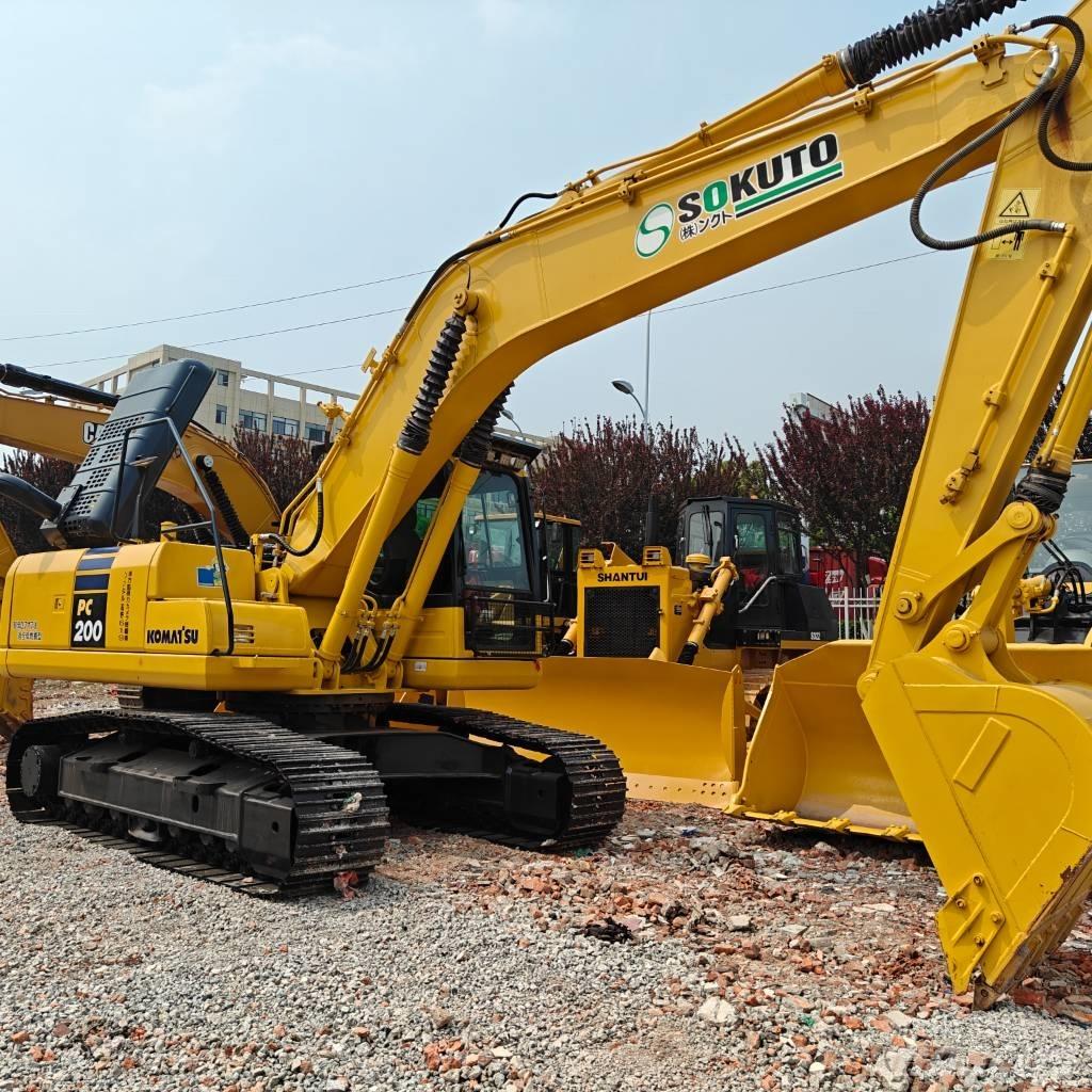 Komatsu 200-8 Paletli ekskavatörler