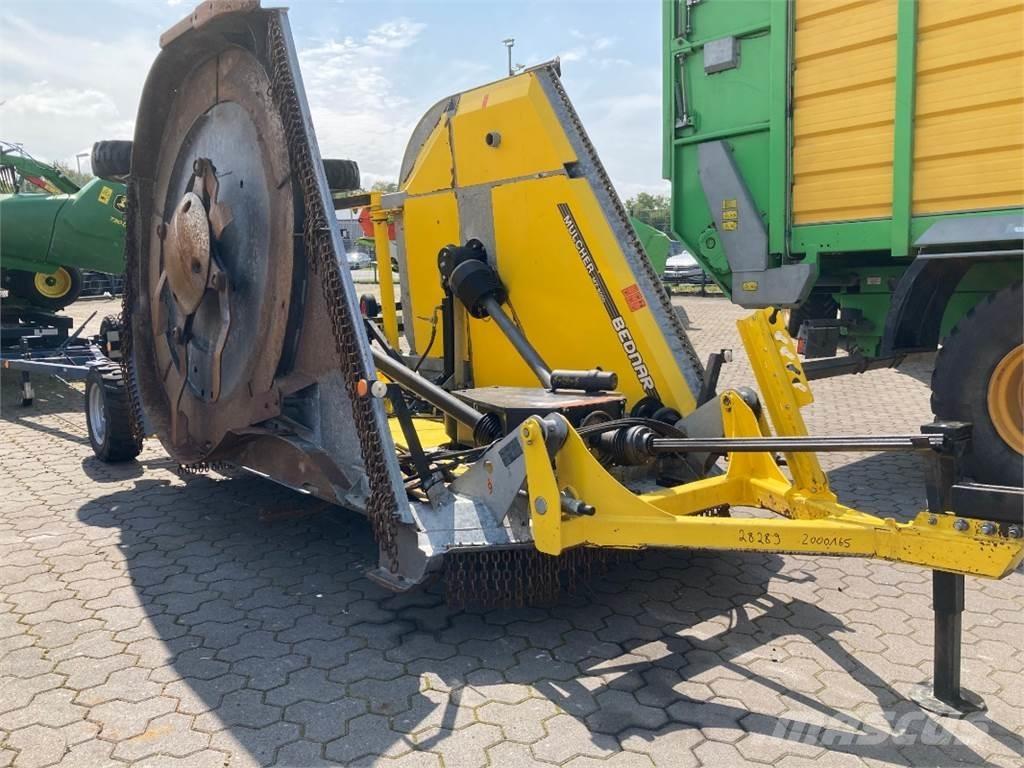 Bednar MZ 6000 Diger yol bakim makinalari