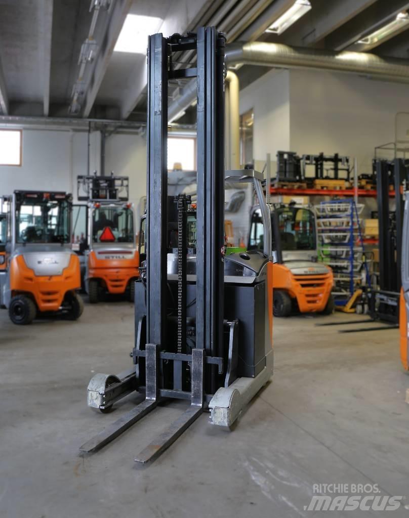 Still Finland FMX17 Reach truck - depo içi istif araçları