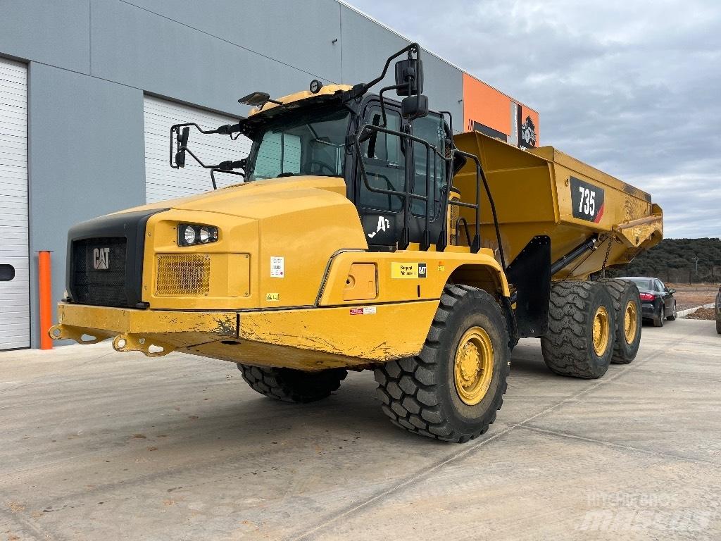 CAT 735 Belden kirma kaya kamyonu