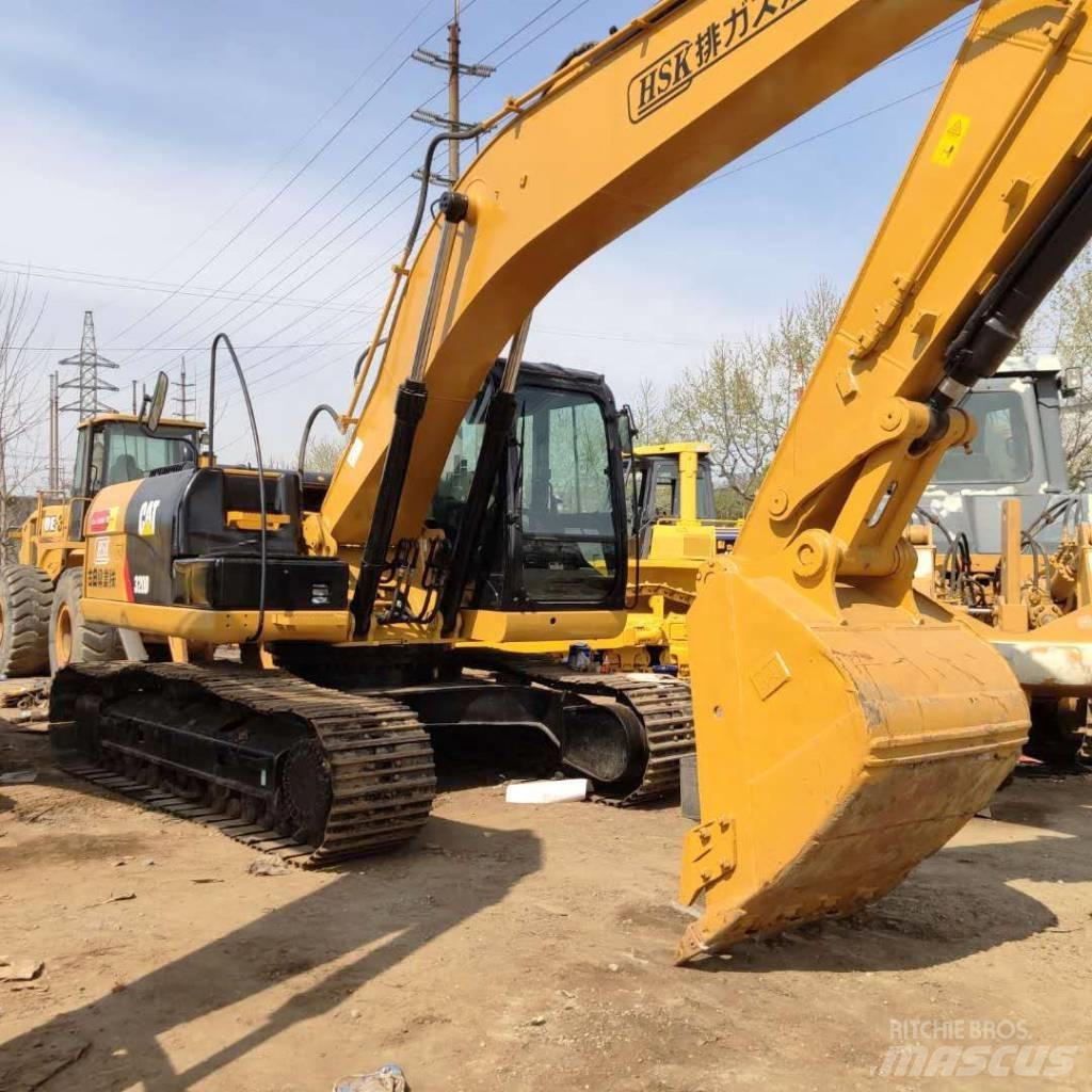 CAT 320D Paletli ekskavatörler