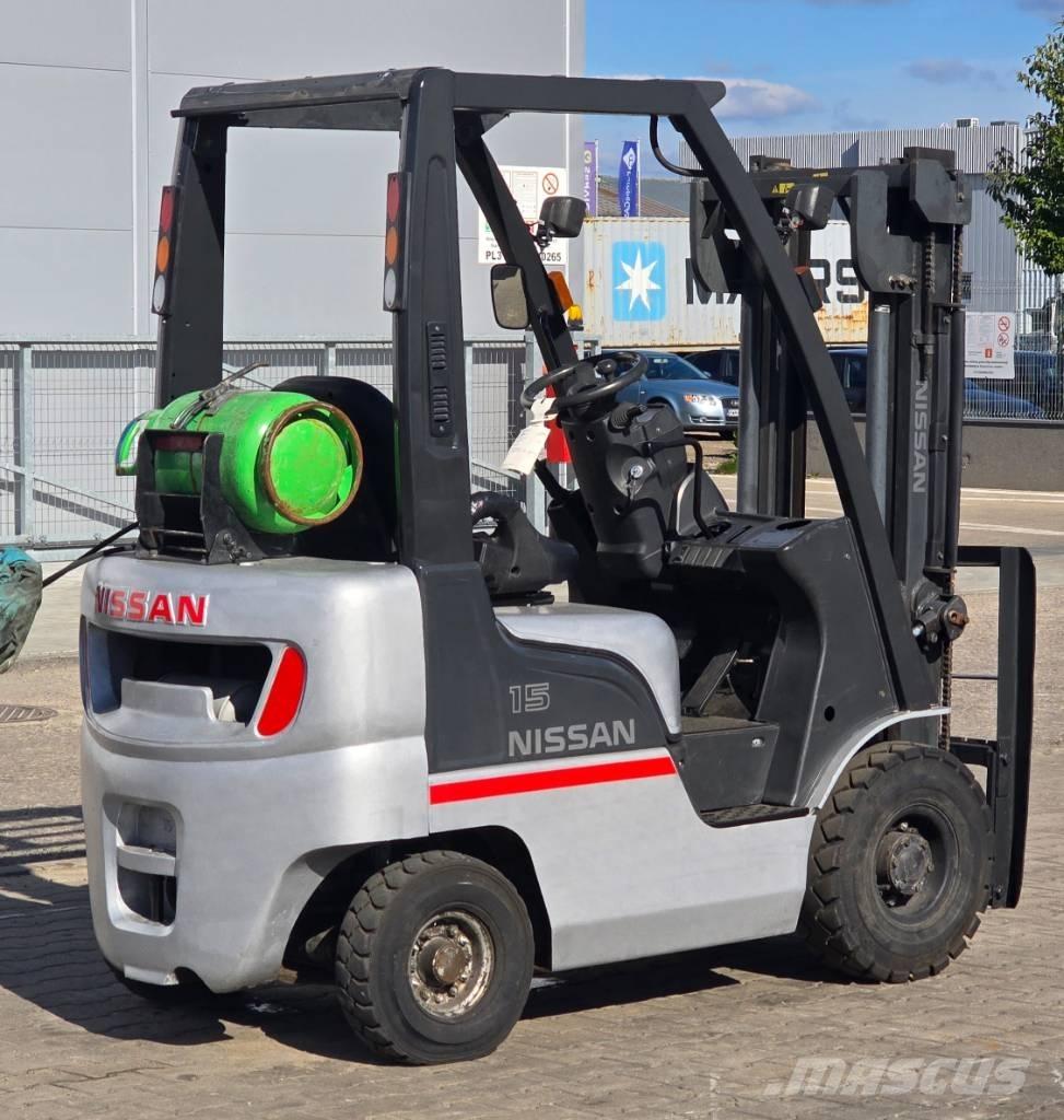 Nissan L01A15 LPG'li forkliftler