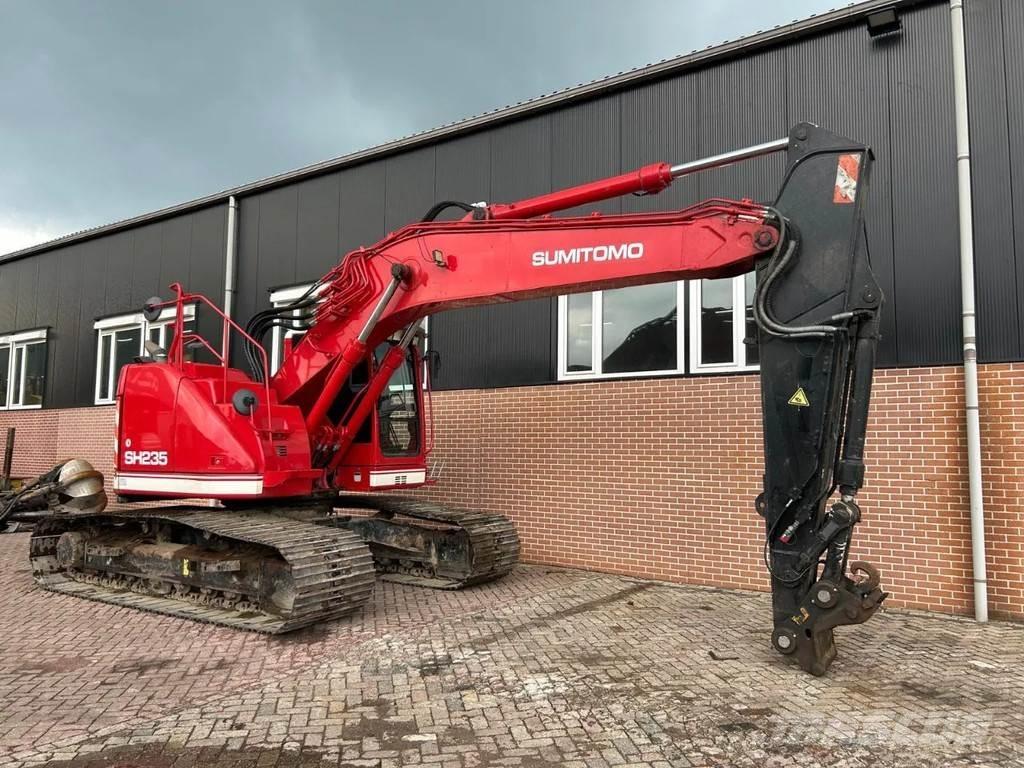 CASE CX235C SR Paletli ekskavatörler