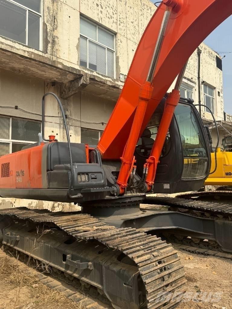 Hitachi ZX 240 Paletli ekskavatörler