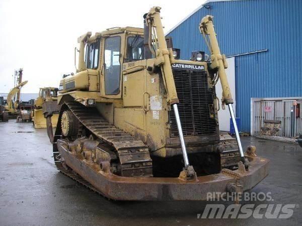 CAT D8N Paletli dozerler