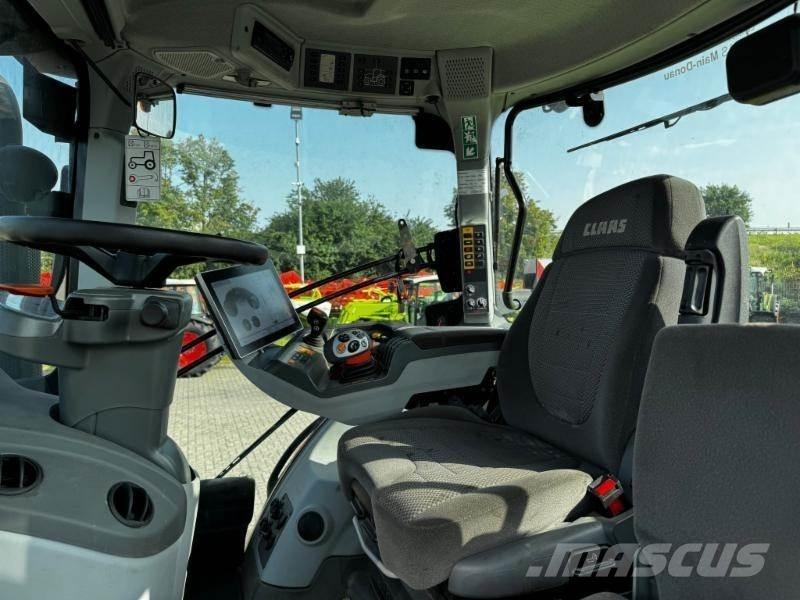 CLAAS AXION 810 Traktörler
