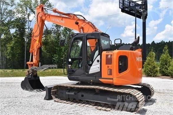 Hitachi ZX 135 Paletli ekskavatörler