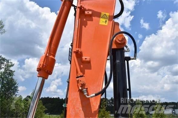 Hitachi ZX 135 Paletli ekskavatörler