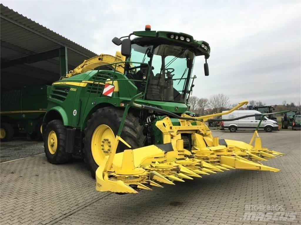 John Deere 8300i Kendi yürür silaj makinalari