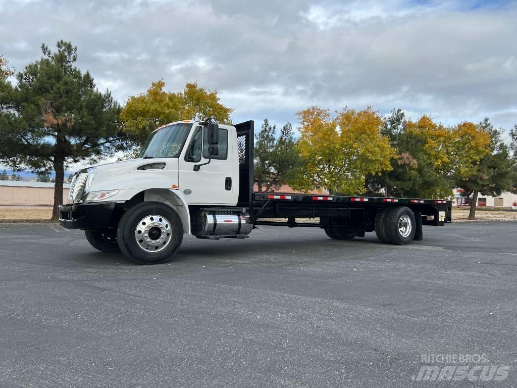 International 4300 Flatbed kamyonlar