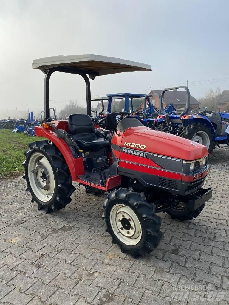 Mitsubishi MT200 Traktörler