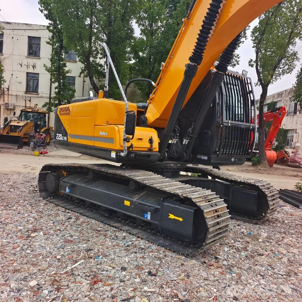 Hyundai 220 LC-9S Paletli ekskavatörler