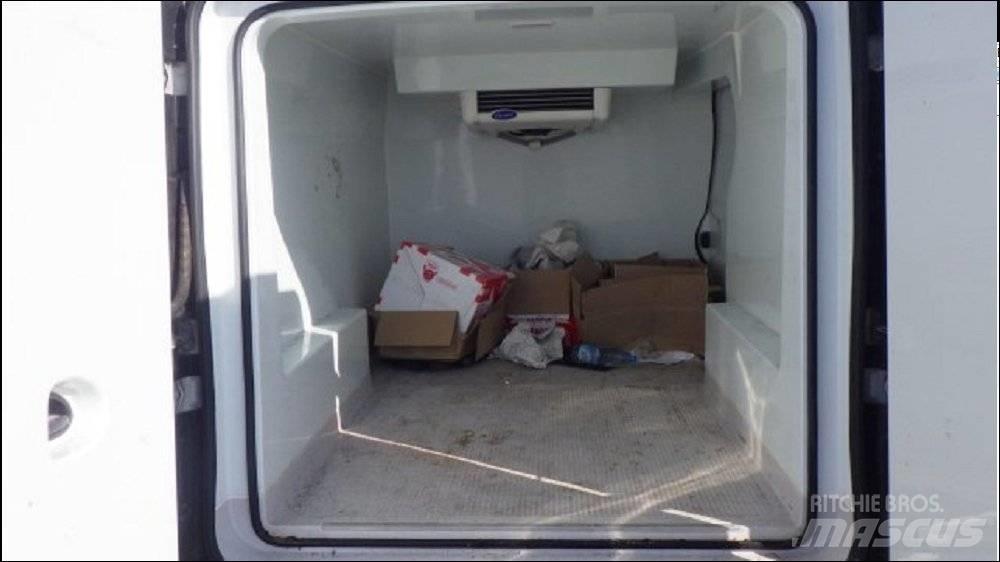 Nissan NV 300 Kapali kasa kamyonetler