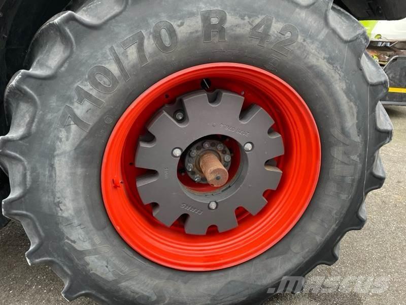 CLAAS Axion 870 Traktörler