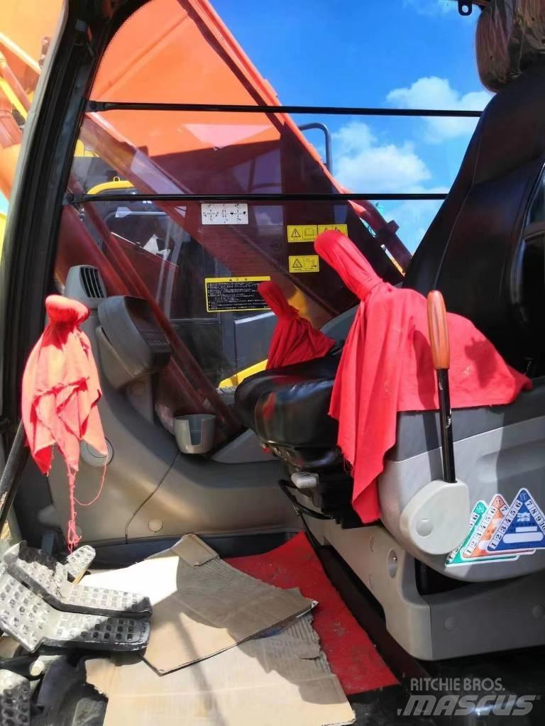 Hitachi ZX200 Paletli ekskavatörler